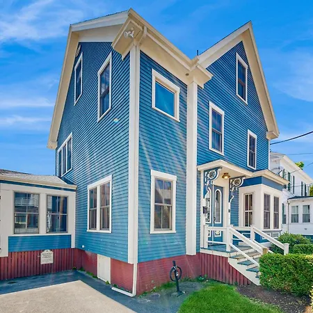 Buddy'S Barrel House